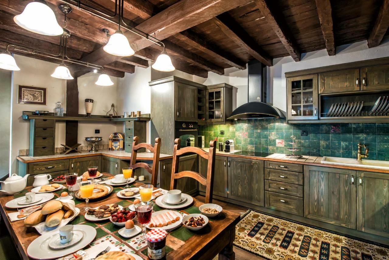 Lemuria Manor, Wine Dark Sea Rhodes City